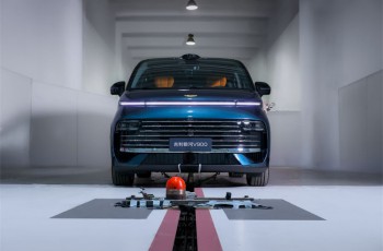 吉利银河V900通过行业首次豪华MPV超国标魔鬼三连碰