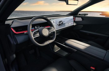 EZ-60首次智能化升级重磅开启 3D HUD行业首发“3D立牌指引”